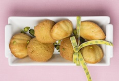 Lire la suite à propos de l’article Mini madeleines pistache