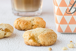 Lire la suite à propos de l’article Biscuits aux abricots